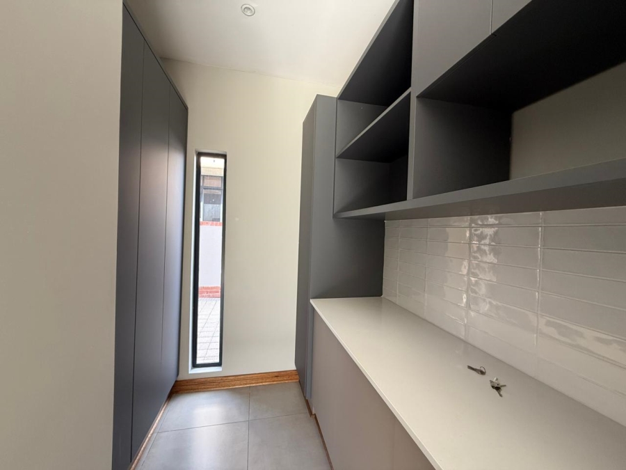 To Let 4 Bedroom Property for Rent in Wild Olive Estate Free State